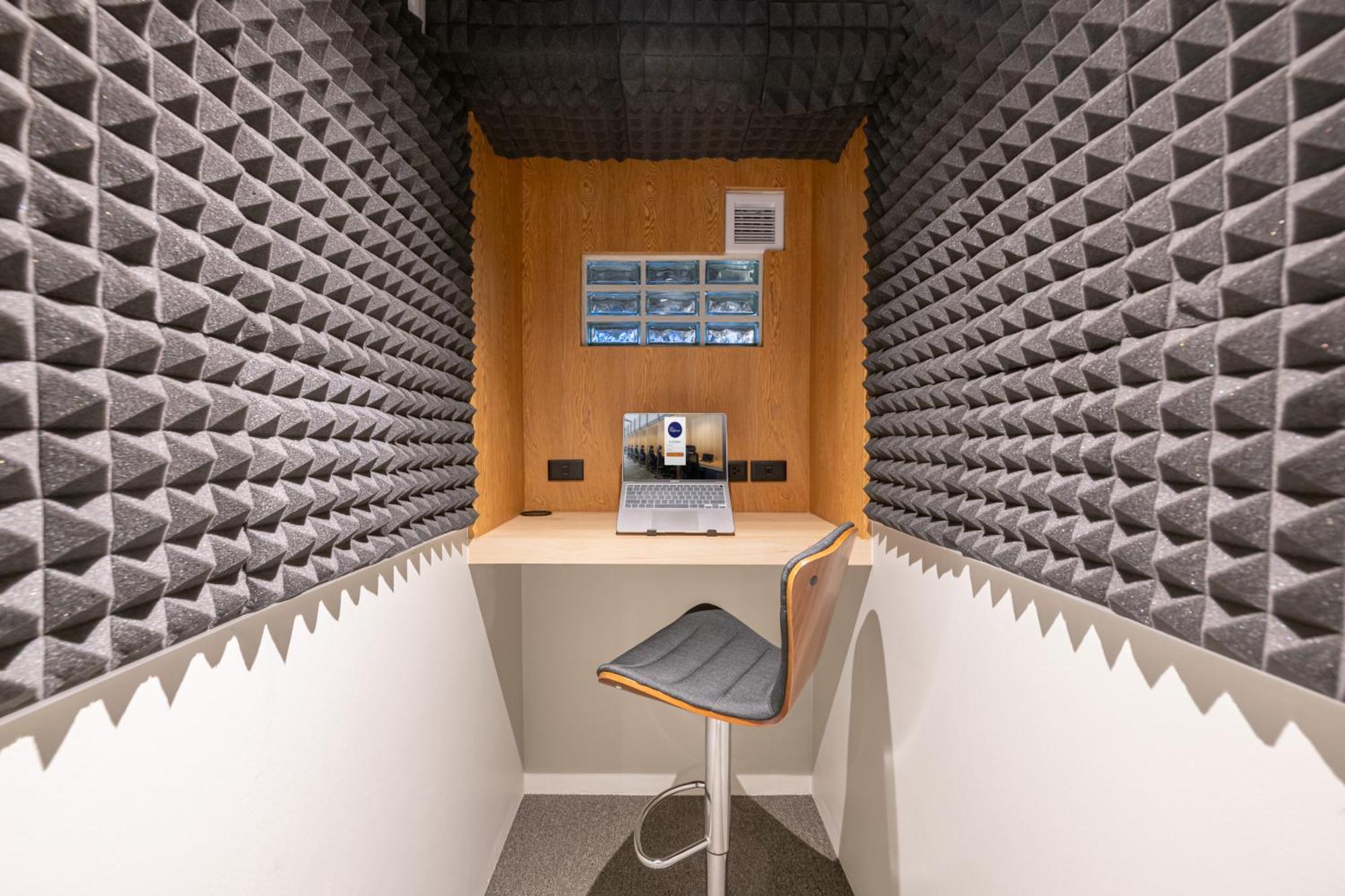 Alt Pingriver Coworking & Coliving Space Chiang Mai Zewnętrze zdjęcie